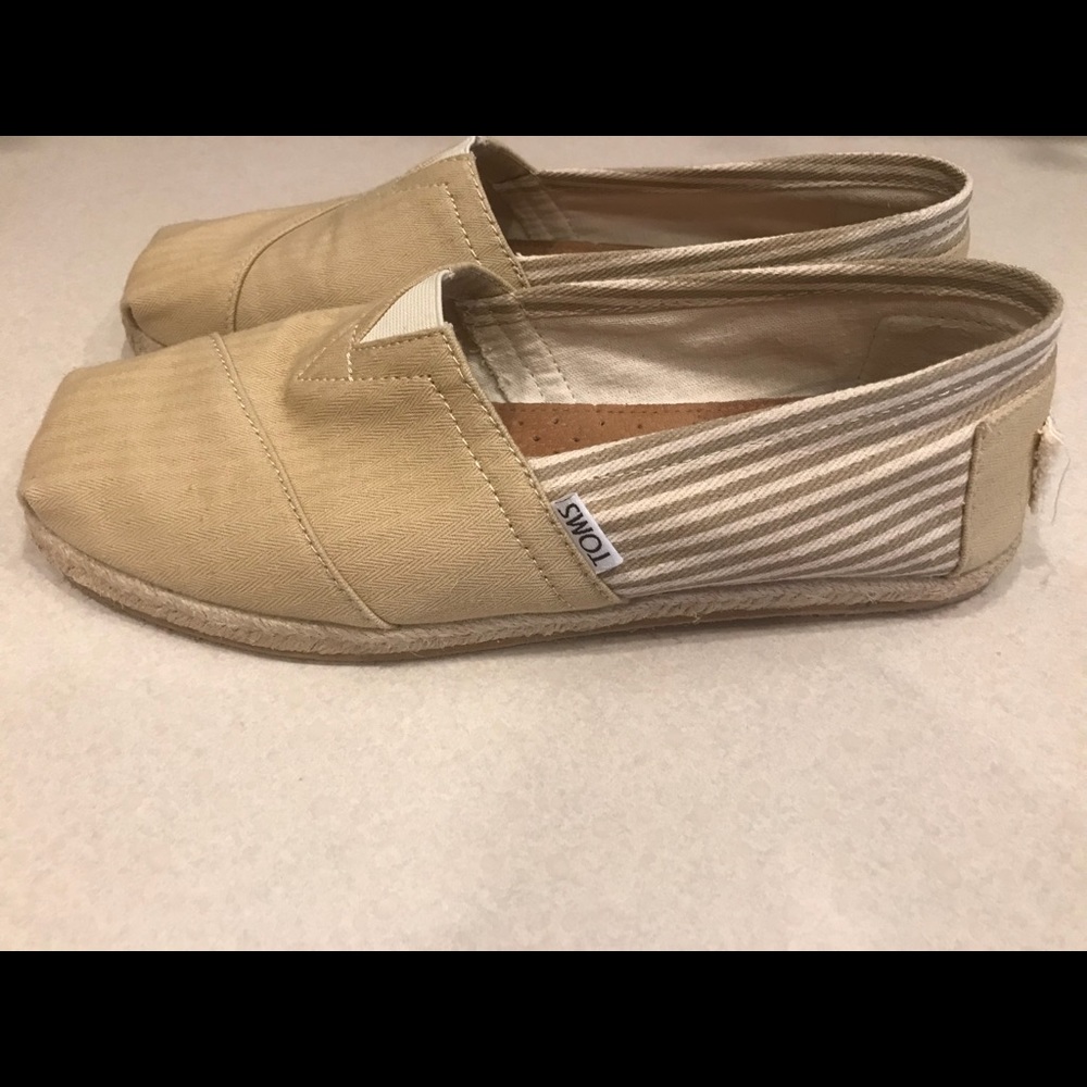 Toms